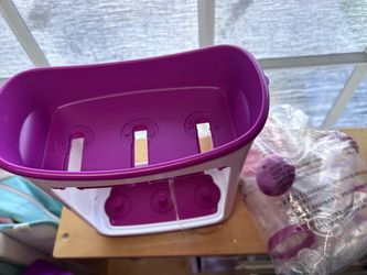 BRAND NEW Infantino Squeeze Station
