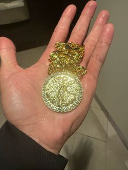18k gold pendant necklace