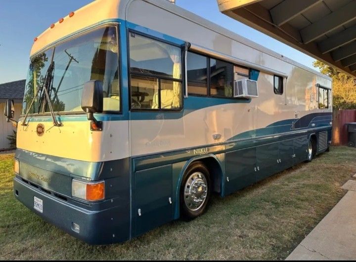 Country Coach Intrigue Luxury Motorhome for Sale in Quartz Hill, CA ...