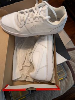 Nike Air Force ones white on white