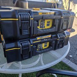 DEWALT TOUGHSYSTEM 2.0 22 in. W Small Modular Tool Box