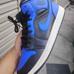AJ 1 SIZE 11 