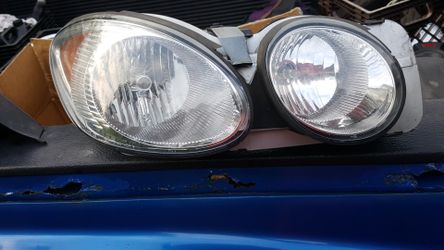 Buick lacrosse headlight