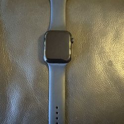 Apple Watch SE 44mm