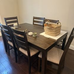 Dining Table Set