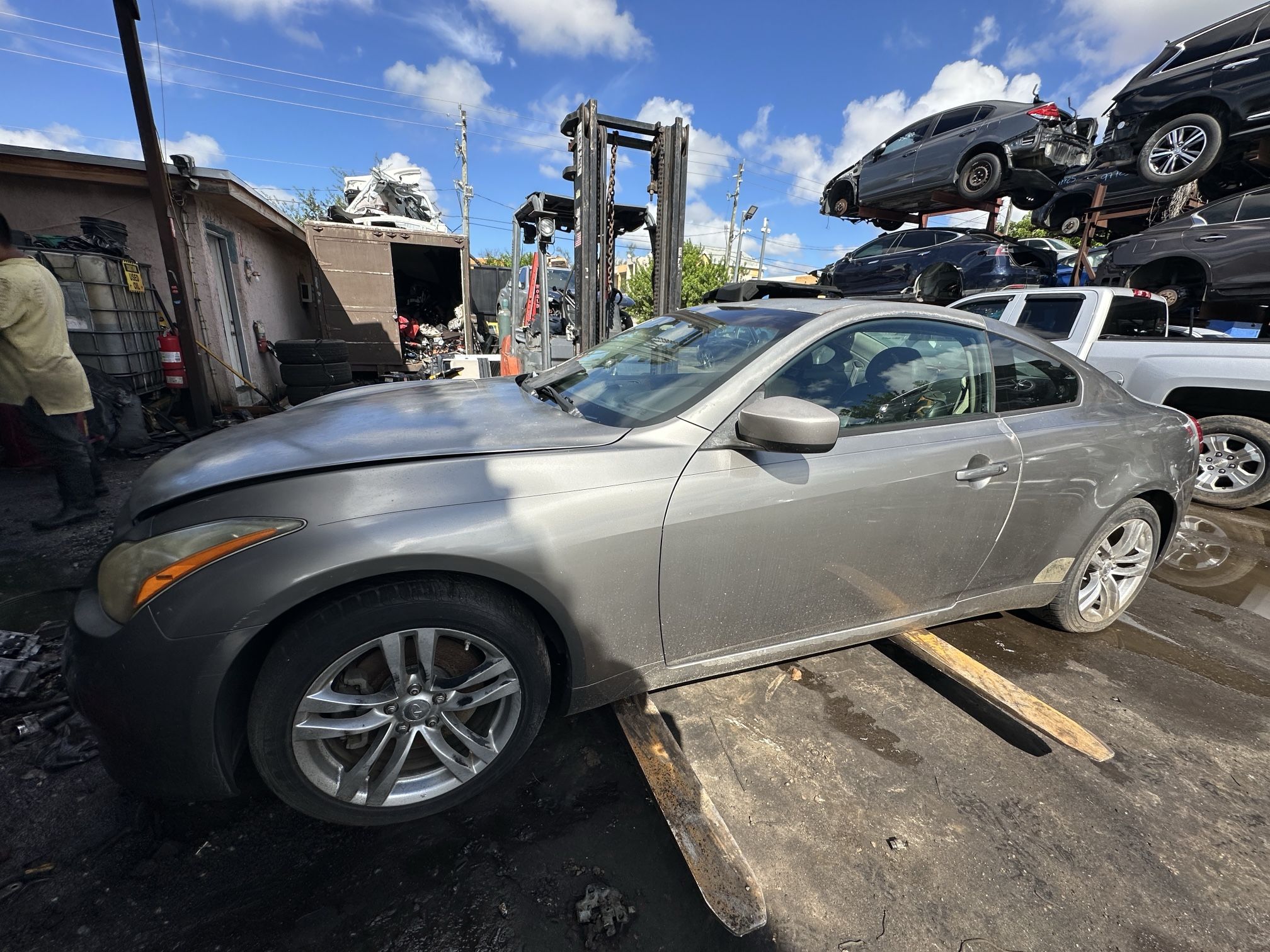 2008-2015 INFINITI G37 Q60 COUPE CAR FOR PARTS ONLY