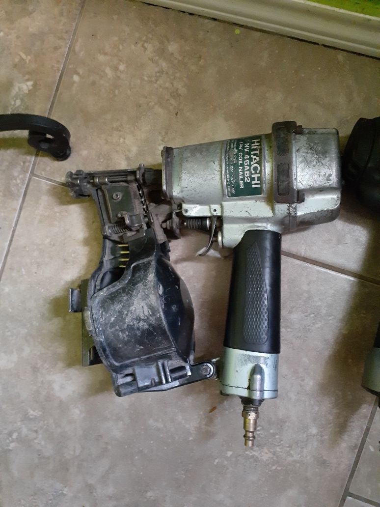 Roofing nail gun 90