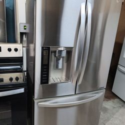 L/G Counter Depth Refrigerator Everything Works Good 👍