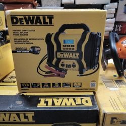 DeWalt Portable Jump Starter & Power Inverter