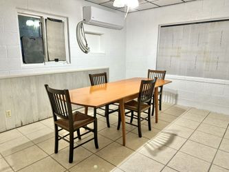 Expandable Table ONLY. Good condition!