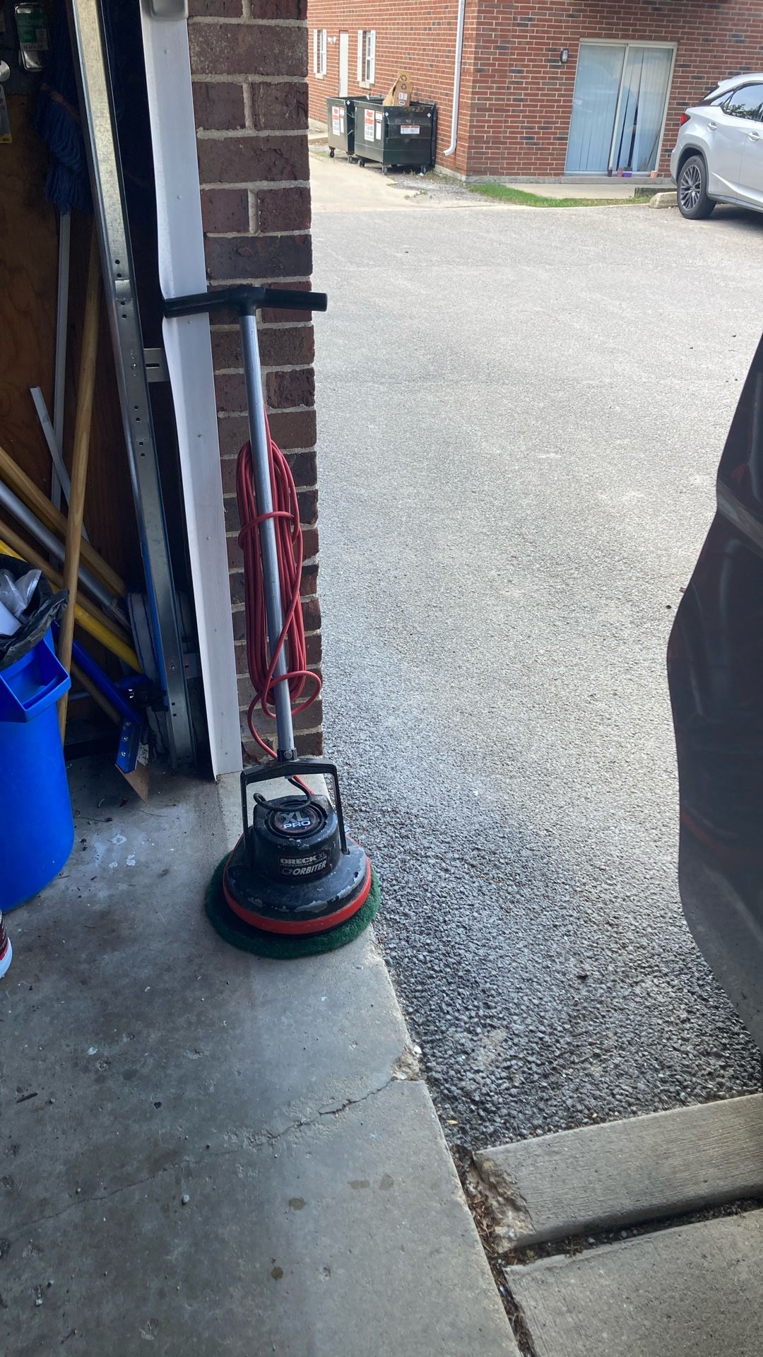 Oreck Floor Scrubber W Pad Holder