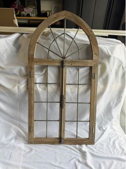Arched wood and metal wall decor