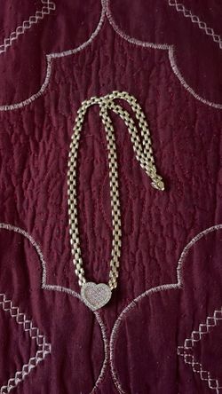 Cadena de oro de 10 k con medalla de corazón