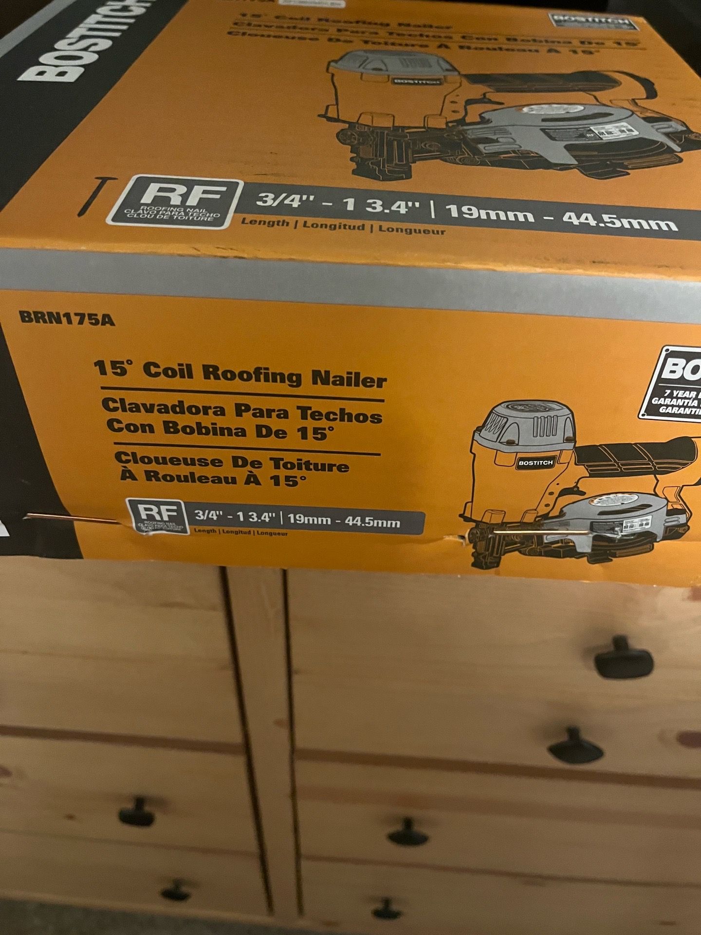 Bostitich BRN175A Roofing Nailer