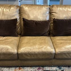 Leather Sofa & Loveseat Set