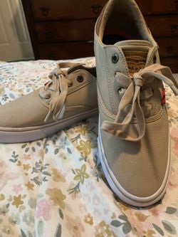 NEW Levi’s Shoes 8.5 Men