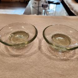 2 Pack Bathroom Soap Dishes, hand-blown glass Soap Tray for Bathroom Shower Kitchen Sink etc, great condition, 4" diameter 1.5 " tall (soap not includ