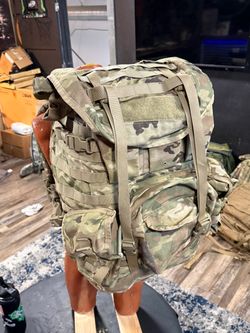 USGI MOLLE 4000 Large Rucksack OCP Complete w/ Frame Excellent Condition