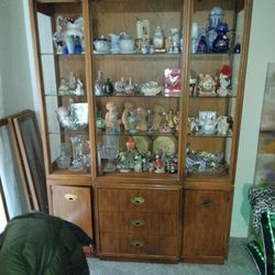 Drexel China Cabinet Solid Pecan Wood Like New And Full Of Antique China And Waterford Crystal And More