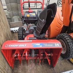 Vendo Snow Blower 179cc  En Buenas Condiciones