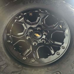 4 CHEVROLET SILVERADO RIMS&TIRES 315-70R17 $950