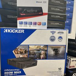 JVC stereo with Bluetooth and kicker