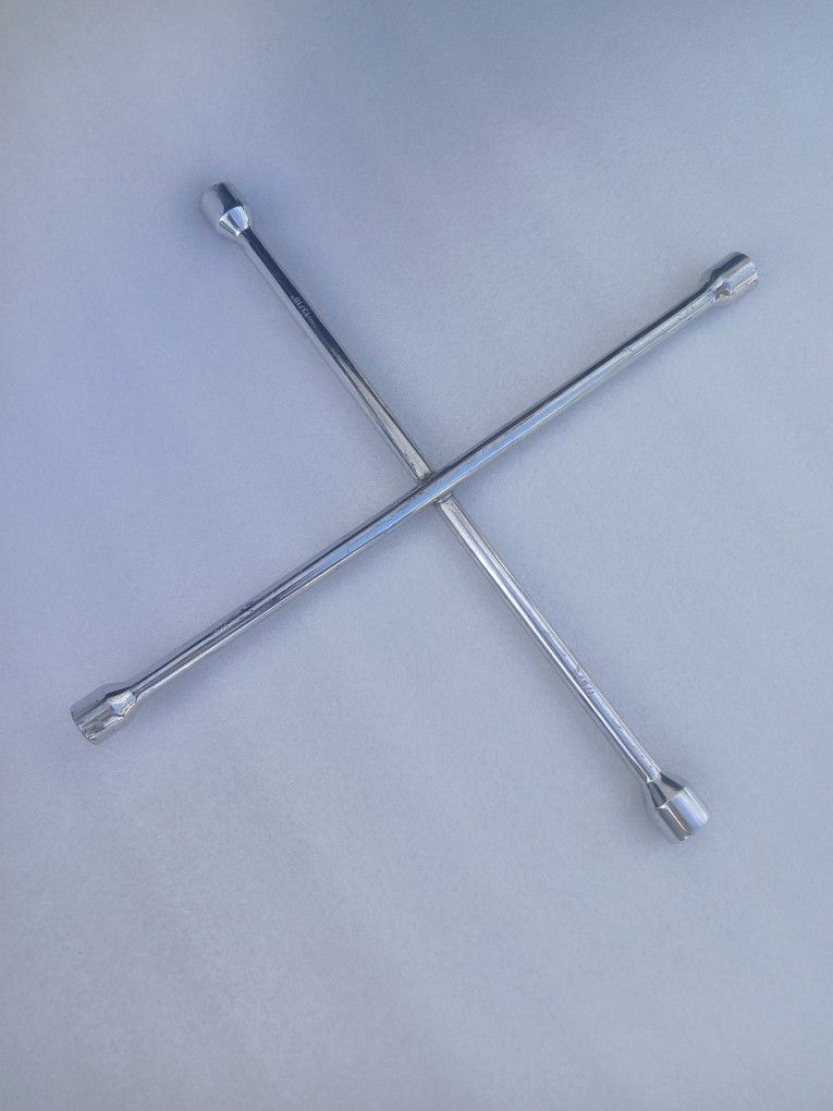 Lug Wrench