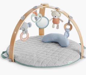 Free - Cozy Spot Duvet Activity Gym