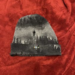 SmartWool Thermal Merino Reversible Cuffed Beanie Gray Black Forest Print Knit