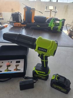 Cordless leaf blower