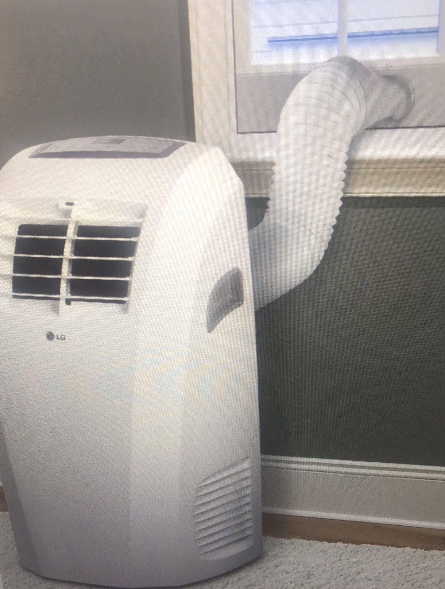 LG LP0910WNR 9,000 BTU Portable Air Conditioner with remote for Sale in