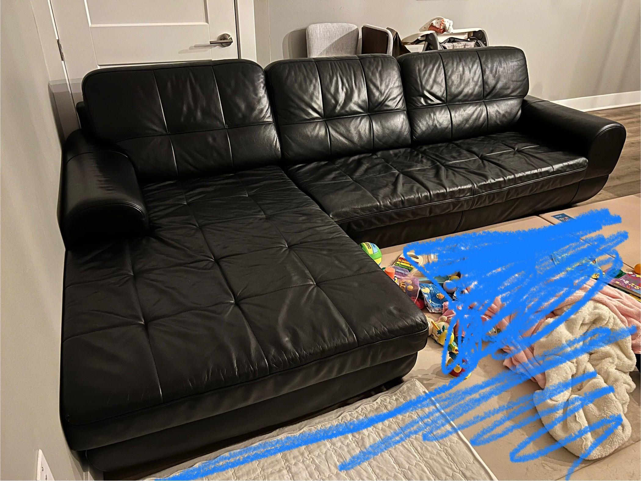 sofa - First come, first served