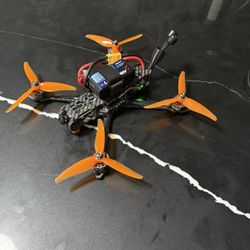 I Build Drones