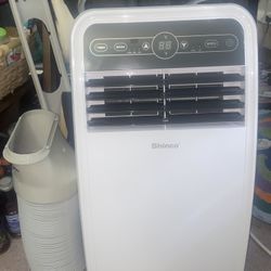 End of Season Sale! Shinco 8,000 BTU Protable Air Conditioner- Slightly used for 2 months, basically brand new!