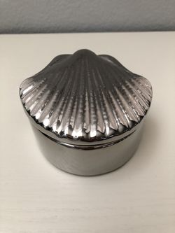 Seashell jewelry box