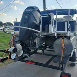 2010 Tritoon Parti kraft 24ft