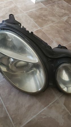 Benz E class right headlight