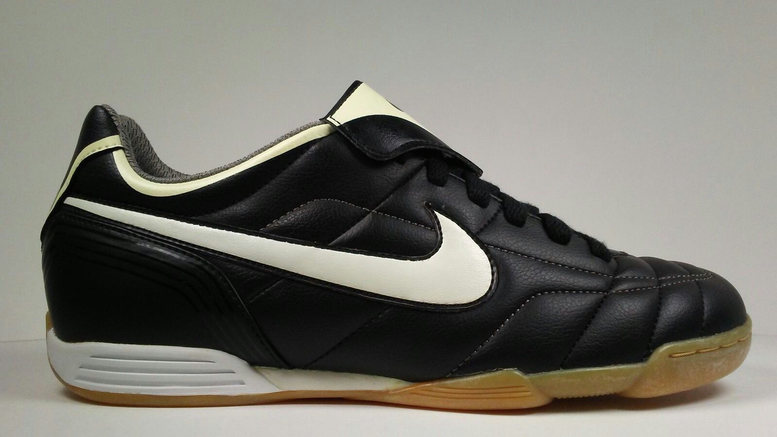 Rare!! 2005 Nike Tiempo Natural IC 310061-011 Mens Indoor Soccer Shoes Size 7.5