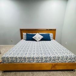 King Size Bed With Metal Platform Frame And Matress