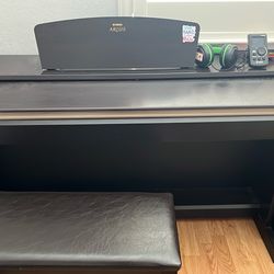 Piano Yamaha Arius YDP-161