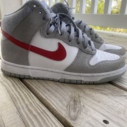 Nike Dunks Sz 9 