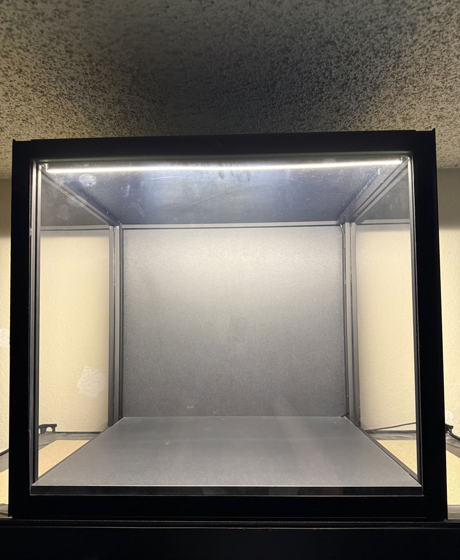 Moducase DF60 Display Case