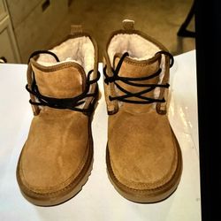 Ugg Womens Size 9 