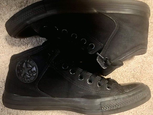 Men's Black Converse Size 8.5 $25