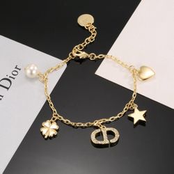 Fashion bracelet
