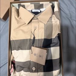 Burberry button up 