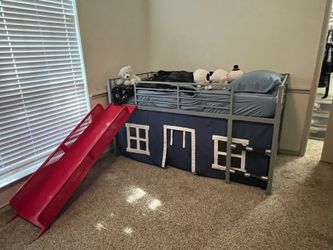 Twin 1/2 high bed w/connected tent