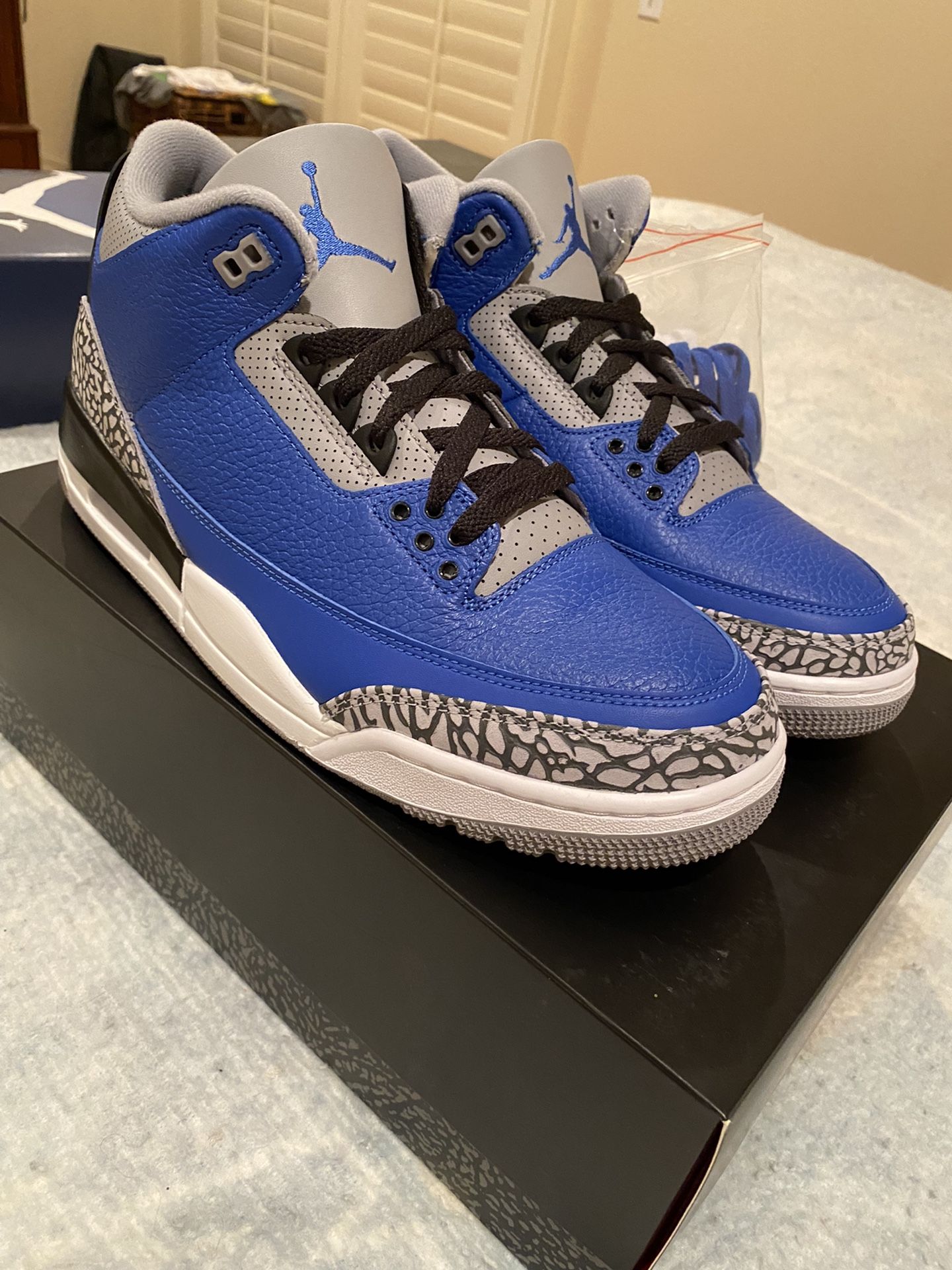 Air Jordan Retro “Varsity Royal Cement” Size