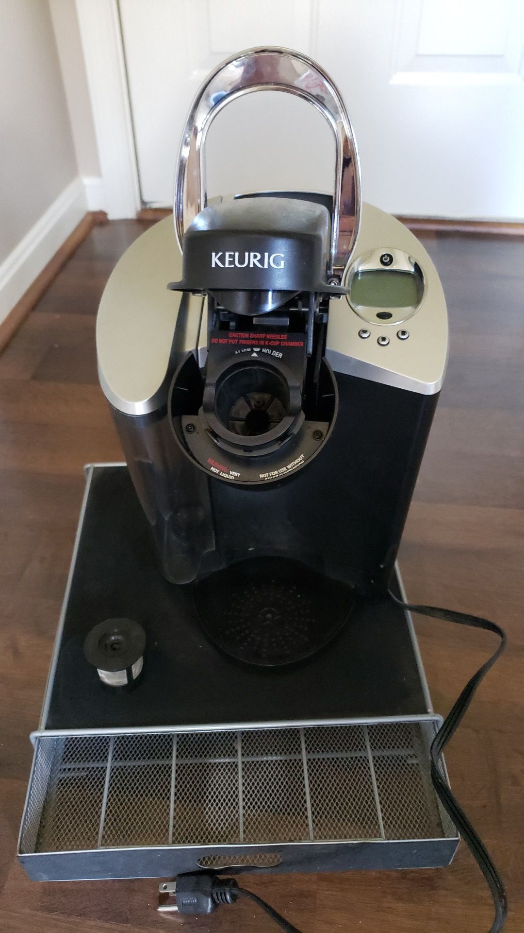 Keurig Coffee Maker w/ Accessories