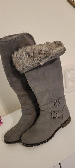 Furry gray boot